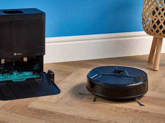 Lefant M210 Pro Omni dock and robot on timber floor